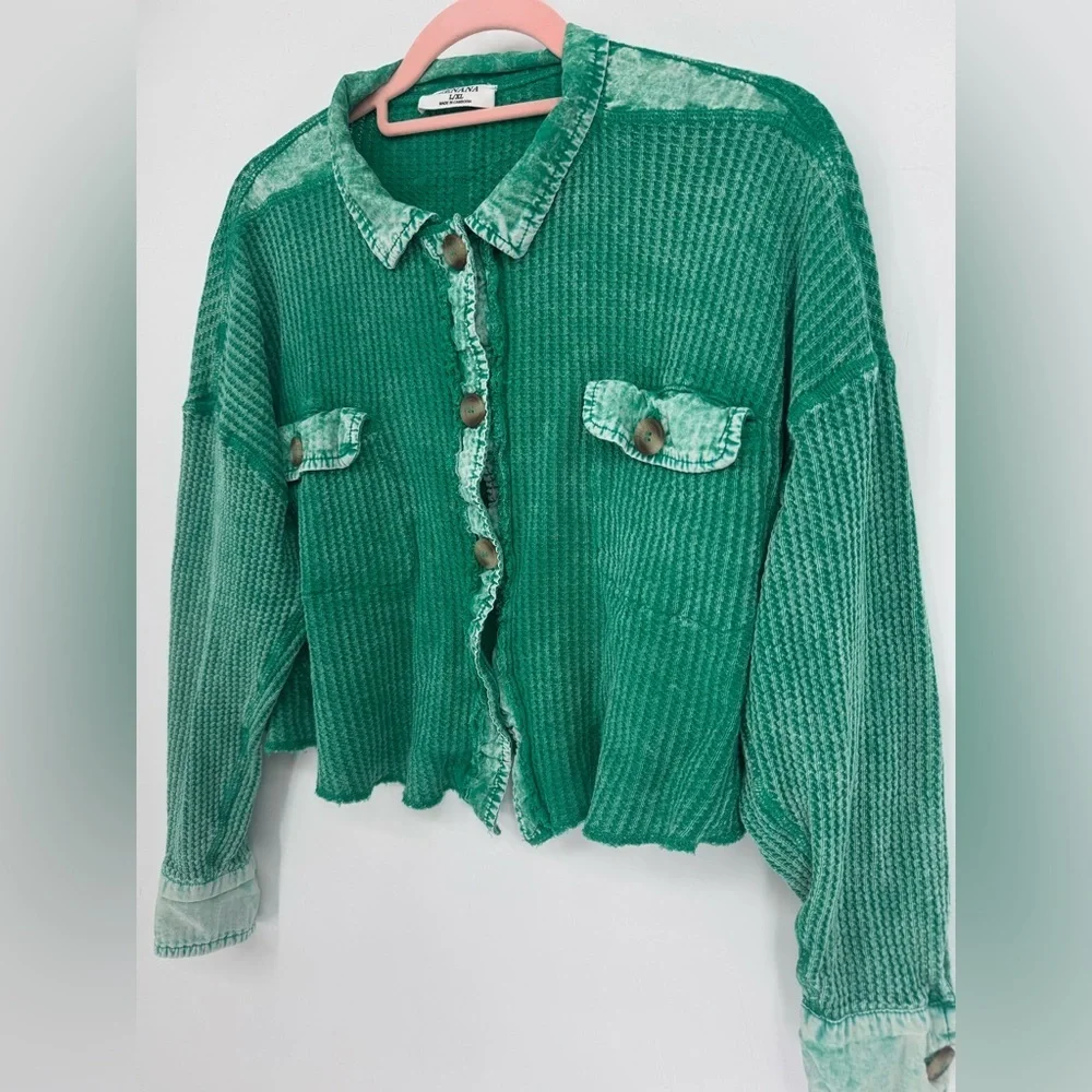 Zenana Outfitters Women's Green Cropped Sweater Cardigan Size L/XL 100% Cotton